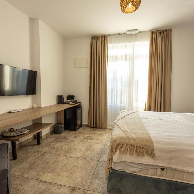 Boka Bay Residences - Deluxe Double Room (2 Adults + 1 Child) - 2