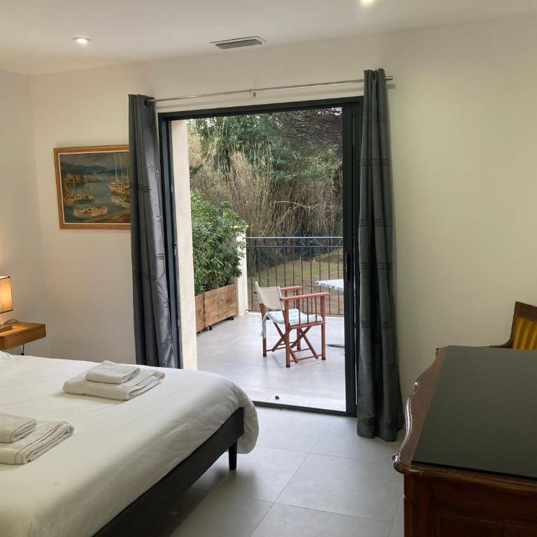 Loumar - Chambre Double avec Terrasse - 34