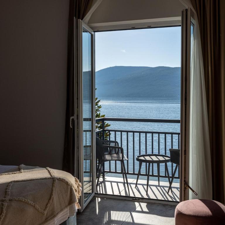 Boka Bay Residences - Deluxe Suite with Sea View - 1