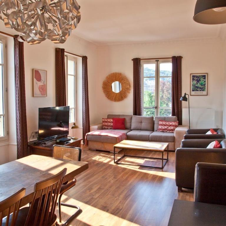 Charmant T3 ,100m2, centre ville, classé 3 étoiles - Appartamento con 2 Camere da Letto e con Vista - 28
