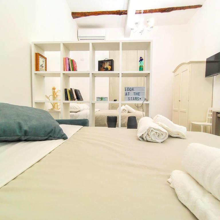 NapulitanDream SantaChiara flat - Appartamento con 1 Camera da Letto - 23