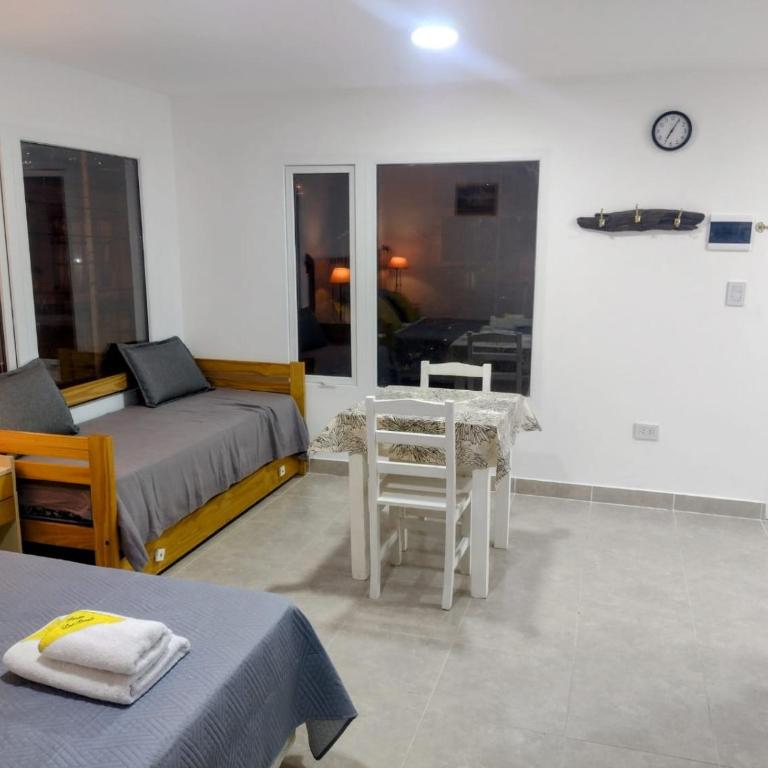 Rincon del Beagle Monoambiente - Estudio con 1 cama grande - 7