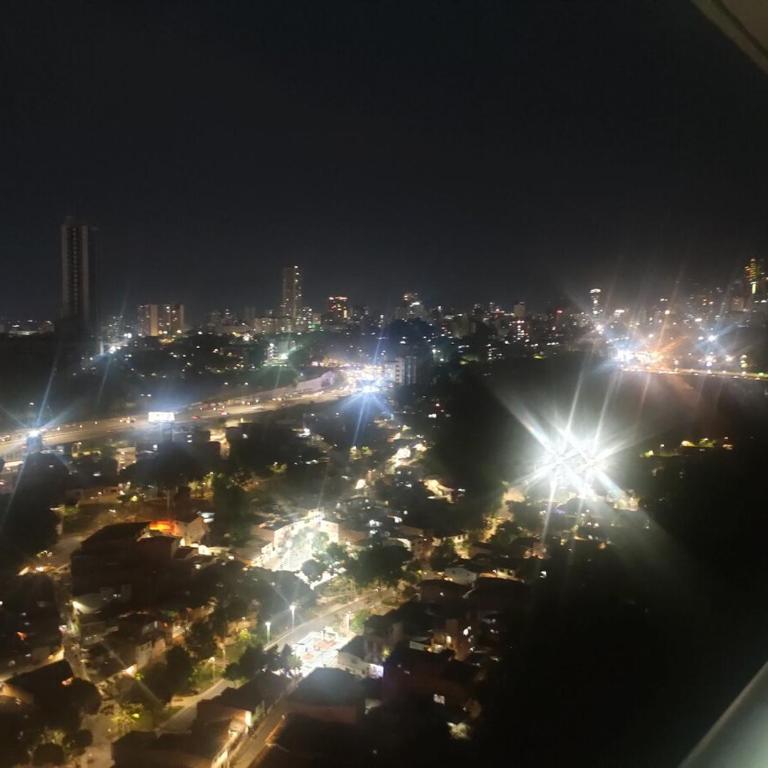 Nuevo, Vista Increible, Wifi900MB, cerca a Centro Comercial Cacique, Piscina y Gym - Apartamento de 2 dormitorios - 40