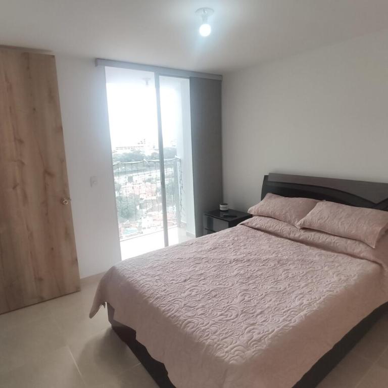 Nuevo, Vista Increible, Wifi900MB, cerca a Centro Comercial Cacique, Piscina y Gym - Apartamento de 2 dormitorios - 8