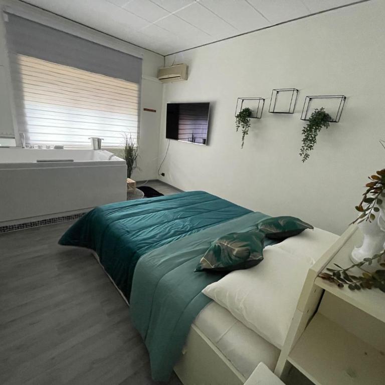 Le Suite del Lungomare Catania - Deluxe Suite with Spa Bath - 6