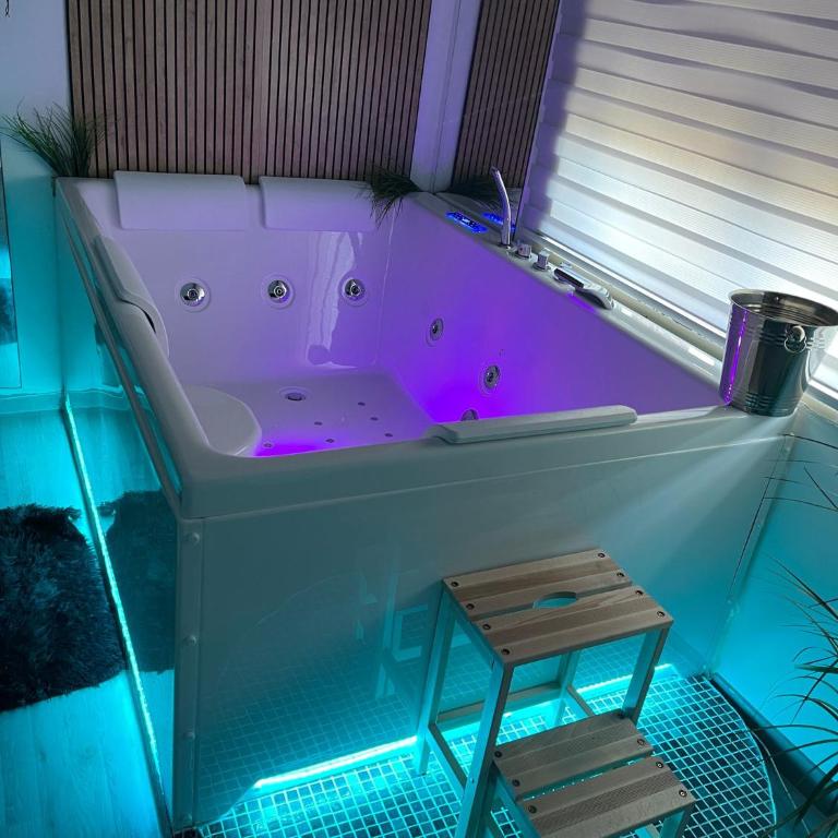 Le Suite del Lungomare Catania - Deluxe Suite with Spa Bath - 11