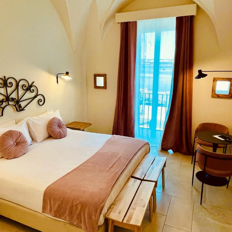 Palazzo Matà Boutique Hotel - Camera Matrimoniale Deluxe con Balcone e Vista Mare - 18