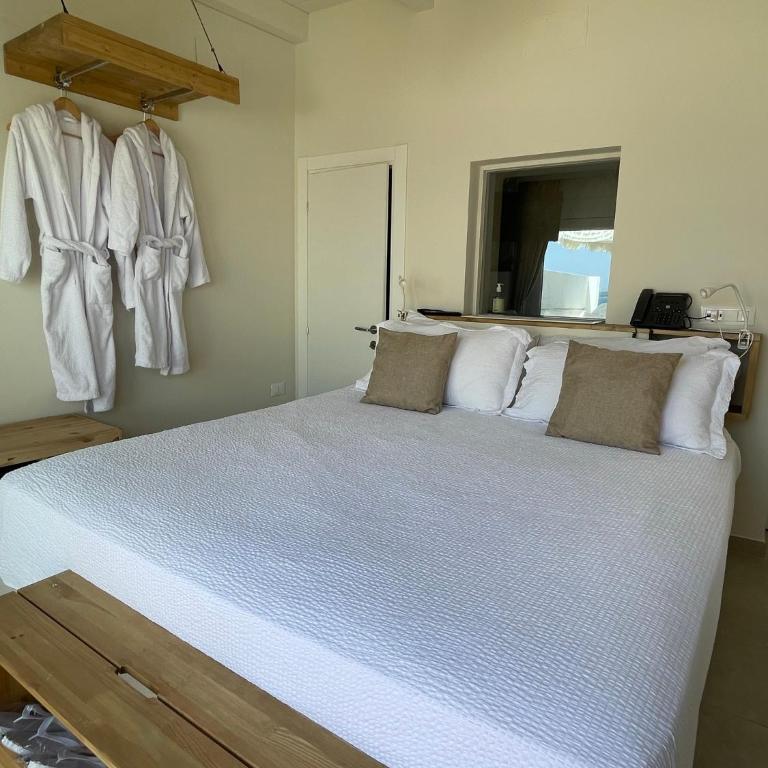 Palazzo Matà Boutique Hotel - Camera Matrimoniale Deluxe con Vista Mare e Vasca Idromassaggio - 8