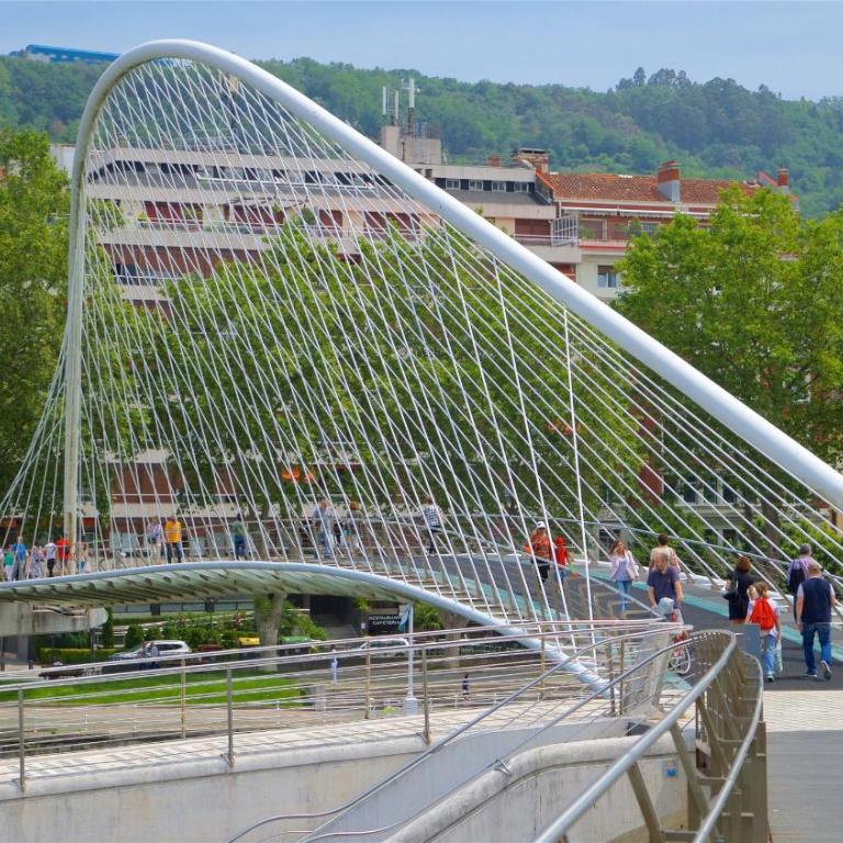 Espacioso 3 hab dobles, 2 baños Centro Ciudad - Three-Bedroom Apartment - 19
