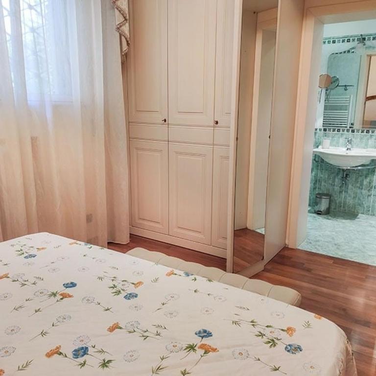 Casa di Alessia - Two-Bedroom Standard Apartment - 9