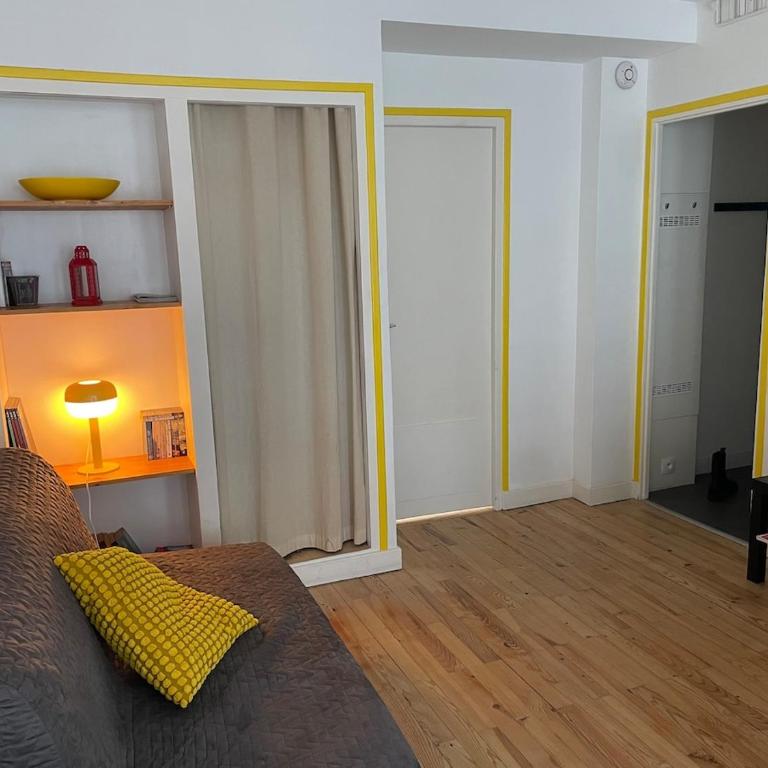 Une pause dans l'hyper centre de Chambéry - Two-Bedroom Apartment - 1