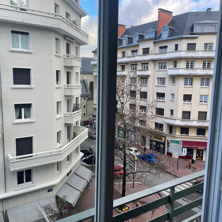 Une pause dans l'hyper centre de Chambéry - Two-Bedroom Apartment - 3