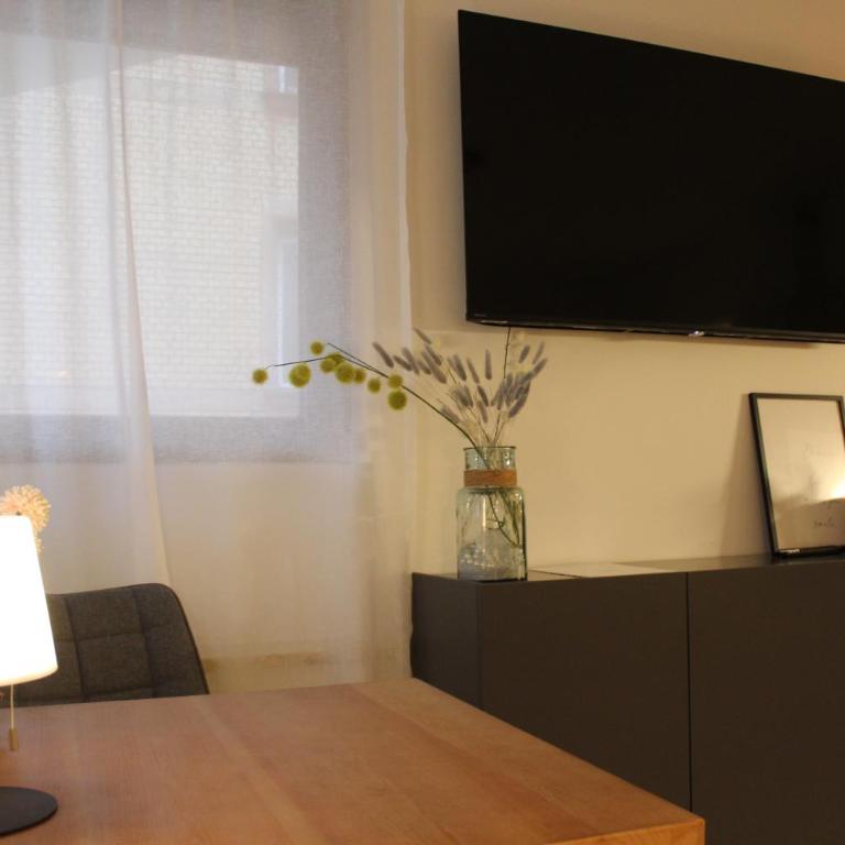 SmartApart - Design Apartment - Favorite Place - Full Equipment - Public Transport - Deluxe Apartment - 24