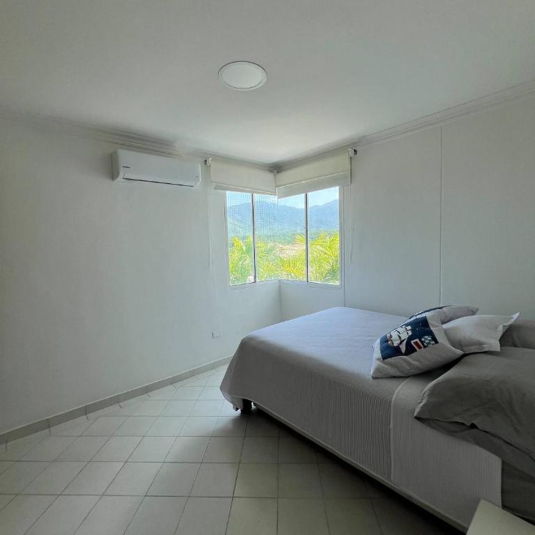 Unwind in Santa Martas Oceanfront Retreat - Apartamento - 13