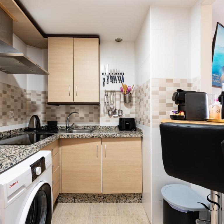 Cozy 2 Bedroom Duplex, Parking, Terrace, Office, Pool! - Apartamento de 2 dormitorios con balcón y vistas al mar - 13
