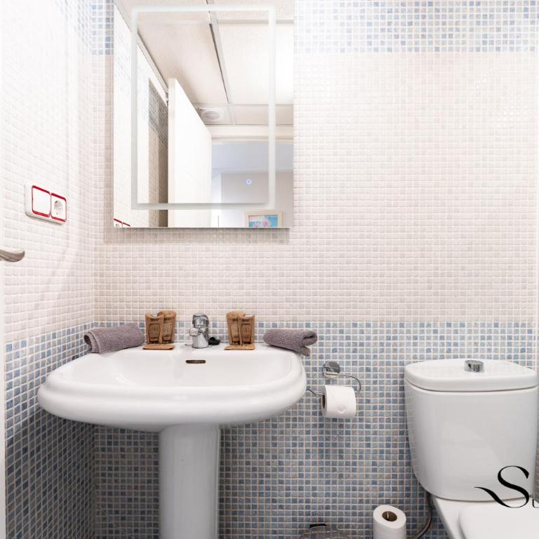 Cozy 2 Bedroom Duplex, Parking, Terrace, Office, Pool! - Apartamento de 2 dormitorios con balcón y vistas al mar - 6