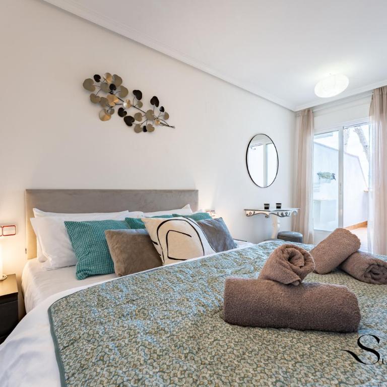 Cozy 2 Bedroom Duplex, Parking, Terrace, Office, Pool! - Apartamento de 2 dormitorios con balcón y vistas al mar - 3