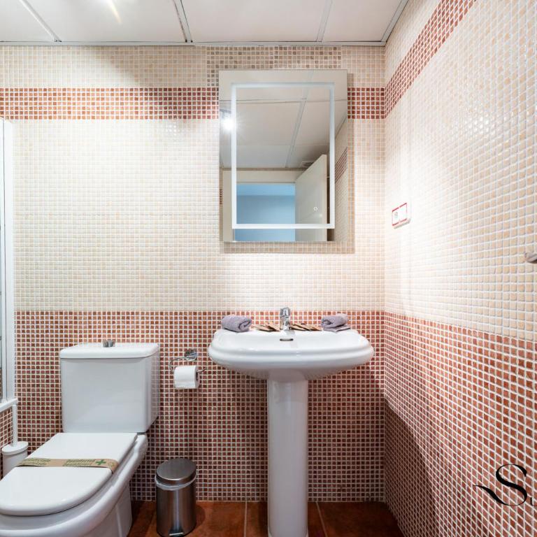 Cozy 2 Bedroom Duplex, Parking, Terrace, Office, Pool! - Apartamento de 2 dormitorios con balcón y vistas al mar - 8