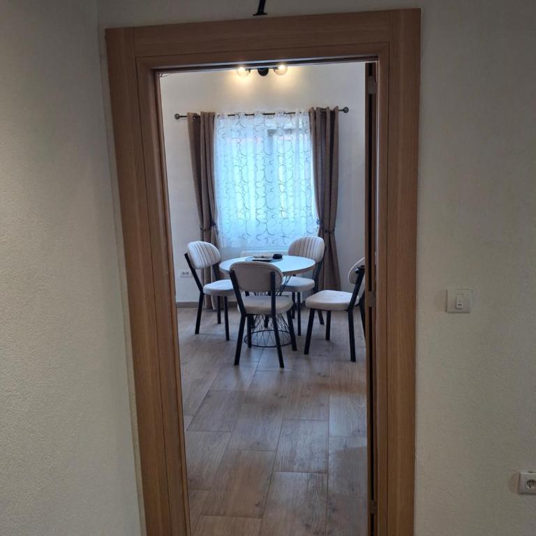 House 23 B1 - Two-Bedroom Apartment - 8