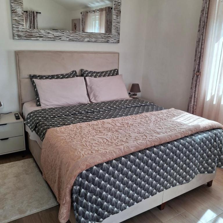House 23 B1 - Two-Bedroom Apartment - 12