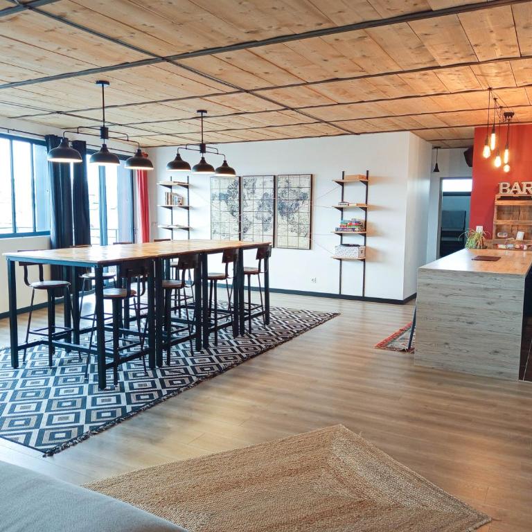 Magnifique LOFT urbain centre, gare et parking privé - Apartment - 23