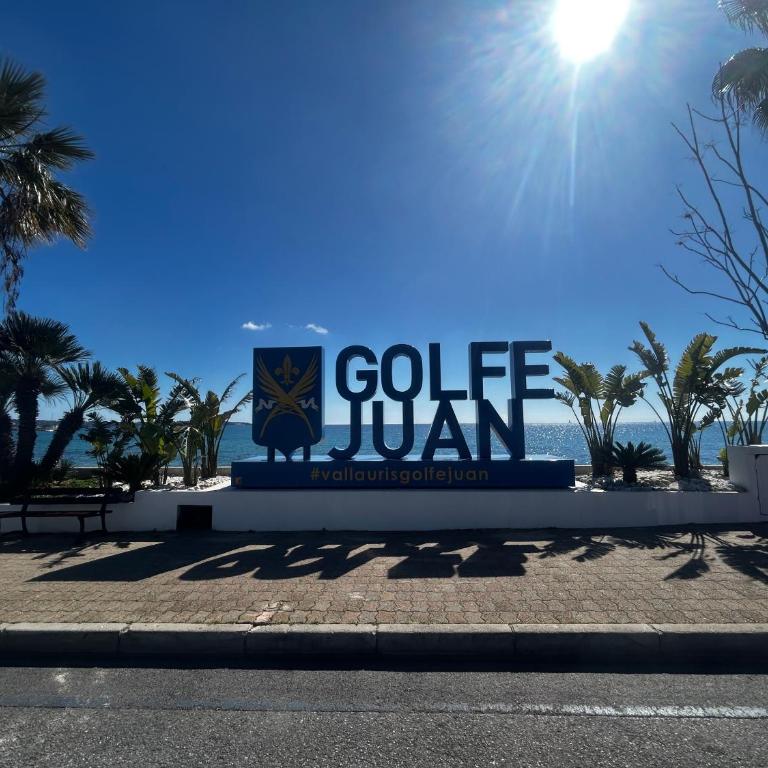 Magnifique studio Hypercentre Trains Plages au cœur de Golfe-Juan - Studio - 11