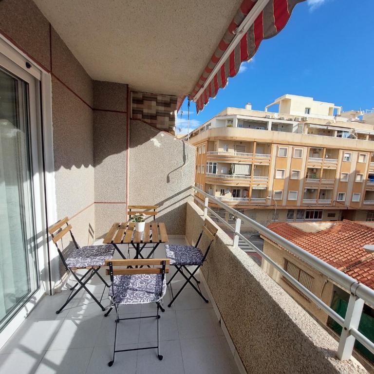 2-bedroom apartment - close to beaches and center - Two-Bedroom Apartment - 11