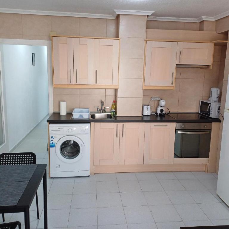 2-bedroom apartment - close to beaches and center - Two-Bedroom Apartment - 13