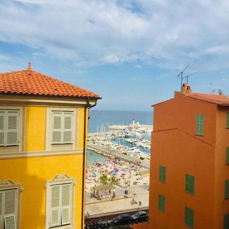Old Town, 2 bedrooms, 1 living room, mezzanine with bed - Three-Bedroom Apartment - 14