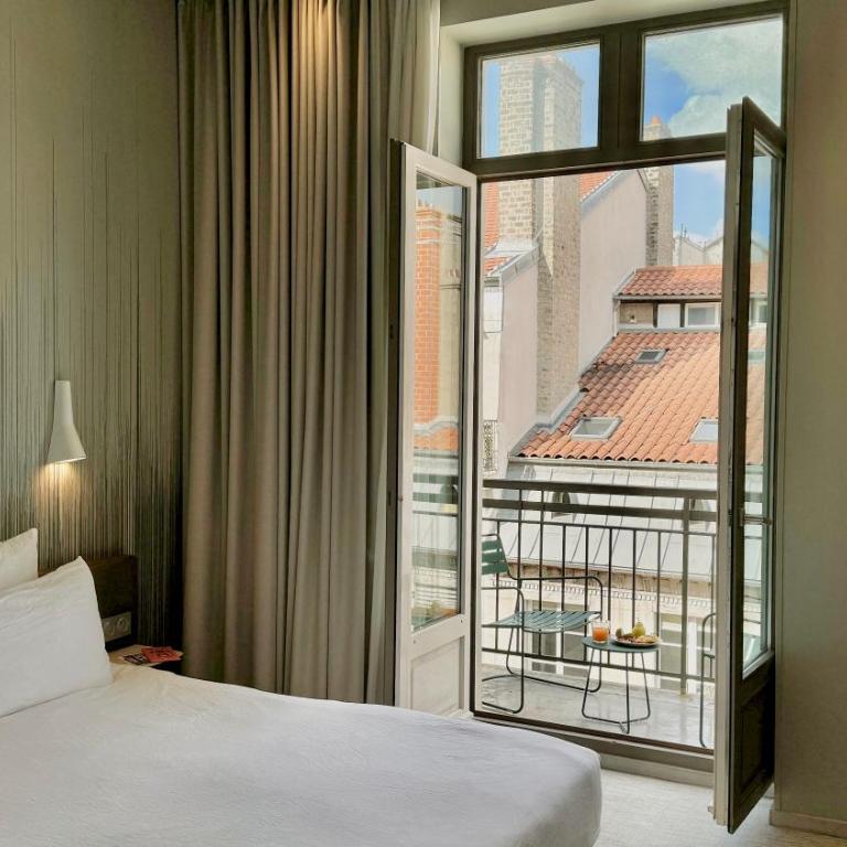 OKKO Hotels Lyon Centre - Chambre Classique avec Balcon - 5