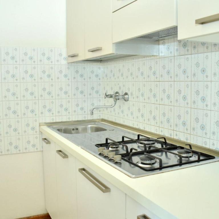 Comfy flat for six guests in Bibione-Beahost - Appartamento - 3
