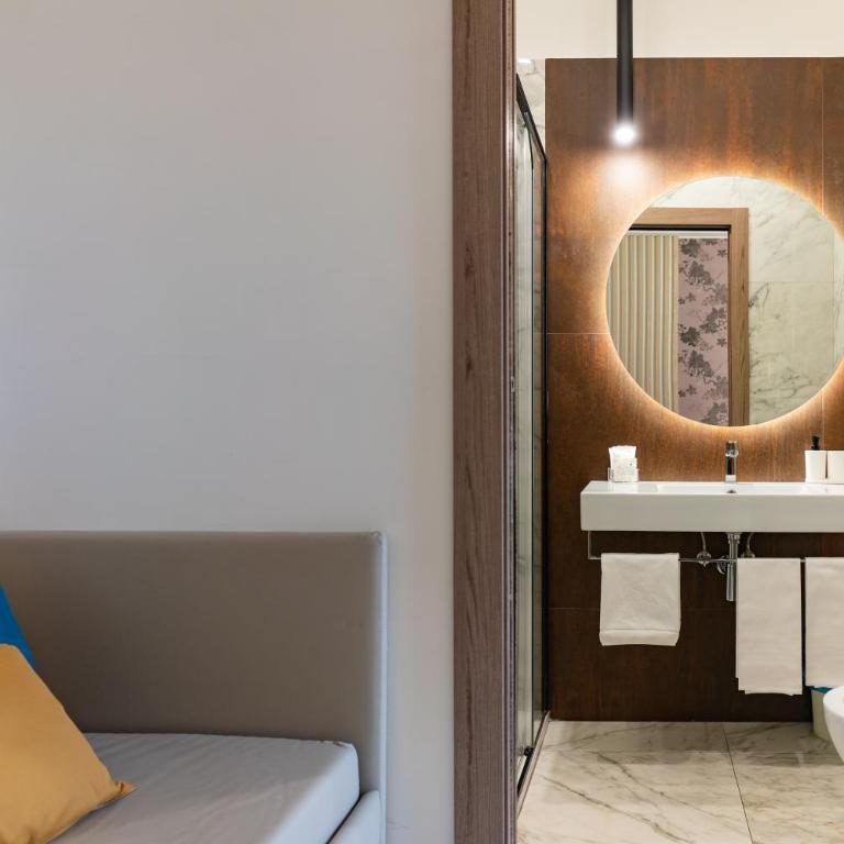Hotel Maiuri Pompei - Camera Tripla Superior con Balcone - 4