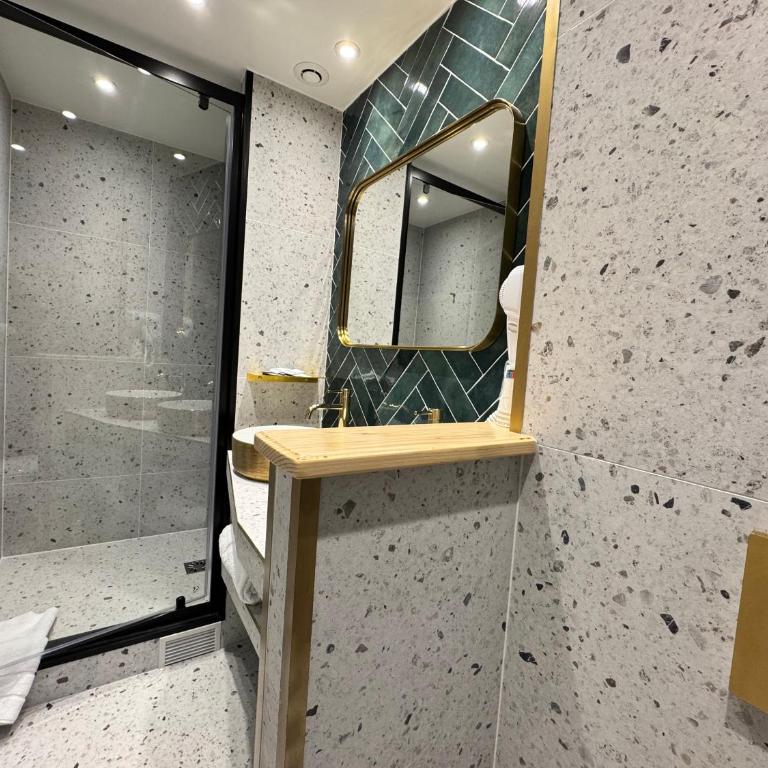 Hotel Nation Montmartre - Chambre Gold Premium - 13