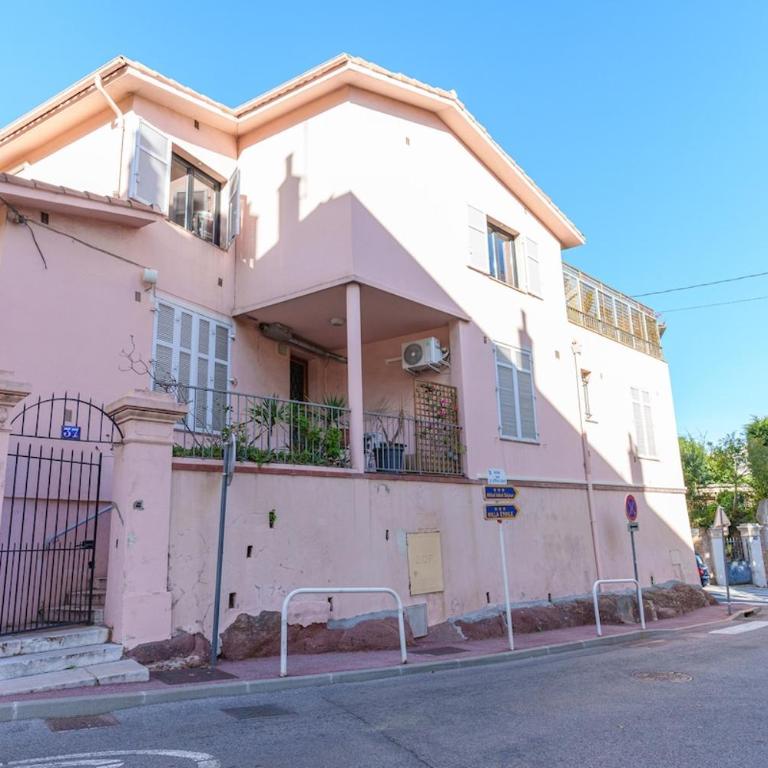 Le Tassigny #Central #Quiet #Air conditioning #Wifi - Appartement 1 Chambre - 14