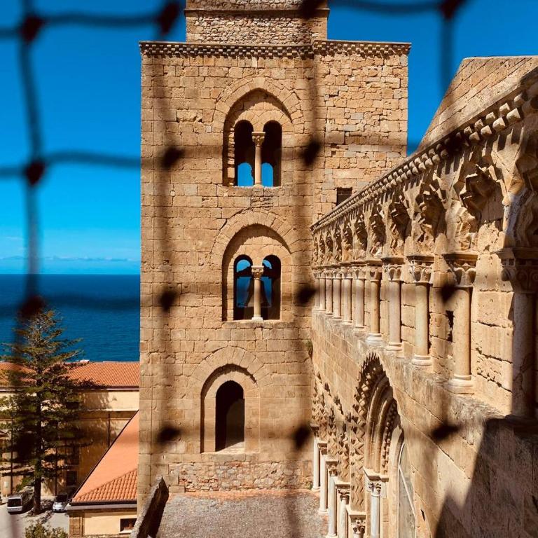 Cefalù Cathedral Palace - Appartamento con 2 Camere da Letto e Balcone - 11