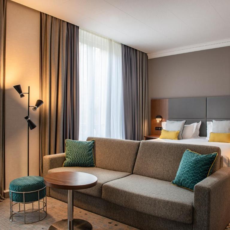 Crowne Plaza Paris - Republique by IHG - Chambre Lit King-Size Premium avec Canapé-Lit - 1