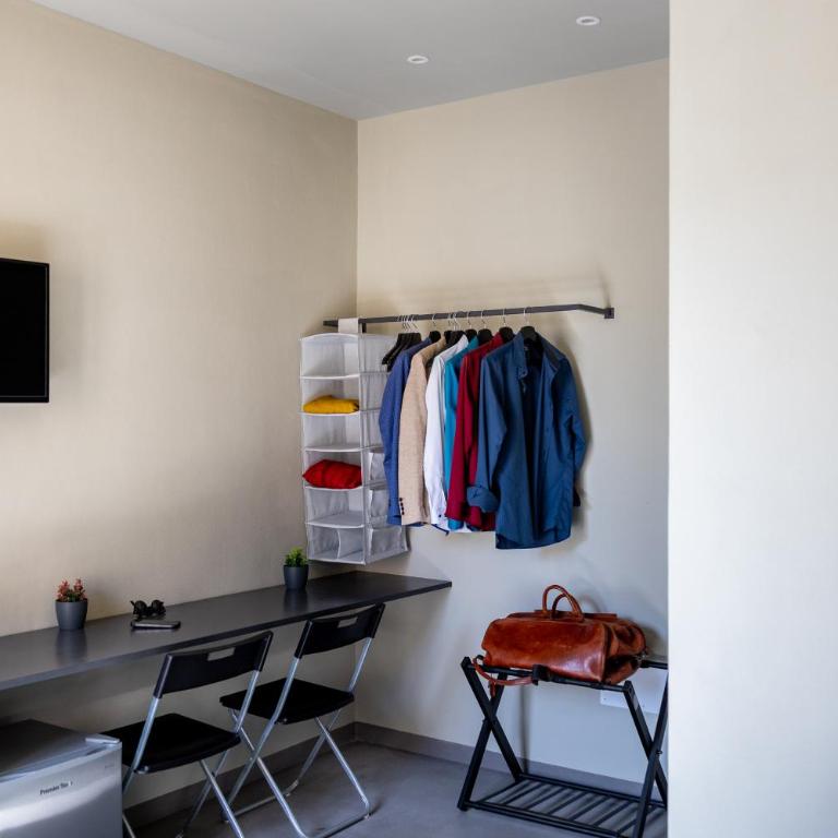 Dea's Rooms - Camera Matrimoniale con Balcone - 6