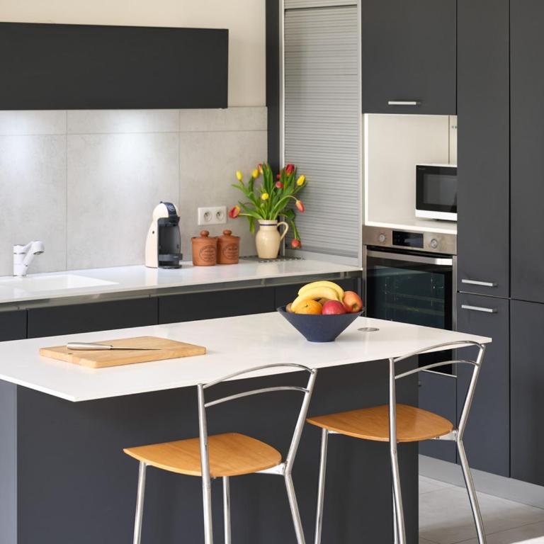 Sunlight Properties - Gisele - Nice hyper central, 1 bedroom with large living room - Appartement 1 Chambre - 10