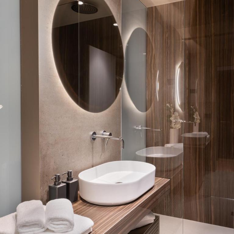 Arts & Crafts Luxury Suites - Camera Queen con Vasca Idromassaggio - 4