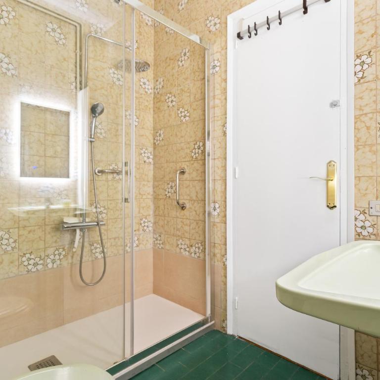 180m² 5BR Home Lift Terrace 32 Nights - Apartment - 43