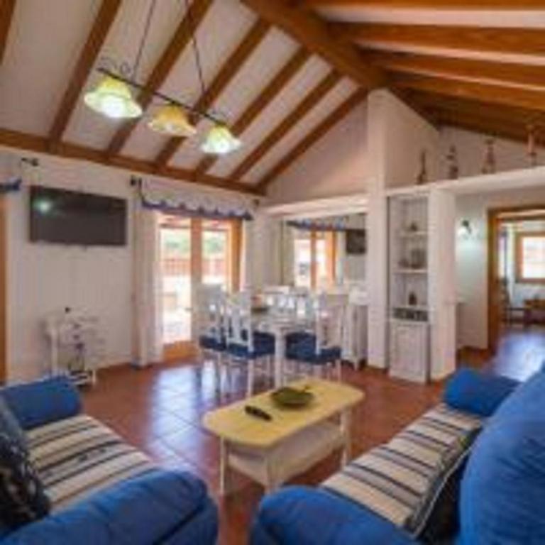 Capitan Aleycar ideal para familias - Four-Bedroom House - 2