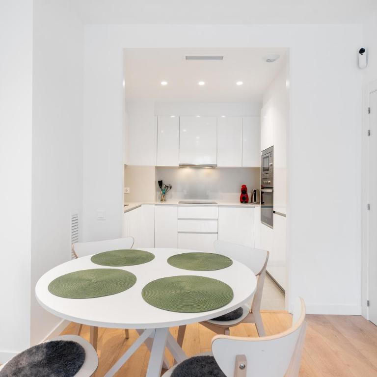 Diagonal Mar Monthly 2BR Pools Parking - Apartment - 10