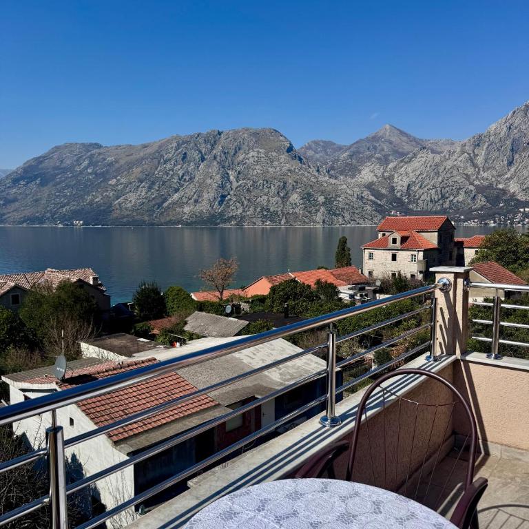 Bocche di Cattaro Apartments - One-Bedroom Apartment with Terrace and Sea View - 24