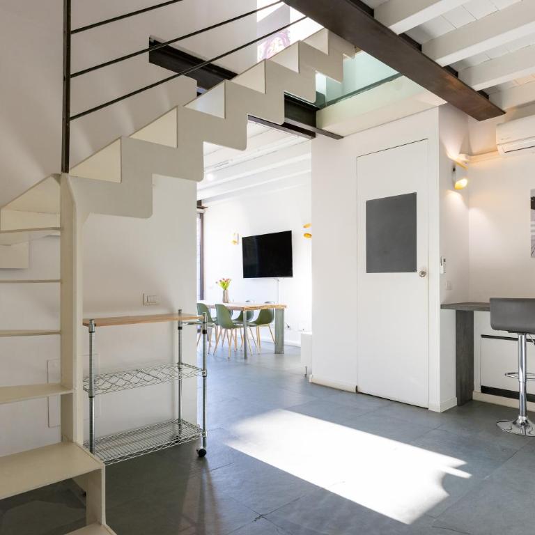 Industrial Loft - Garage-Netflix-wifi - Three-Bedroom Apartment - 35