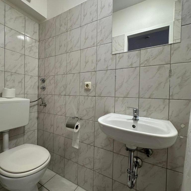 2-Rent Group Hostel Apartments HAN53 - Doppelzimmer - 2