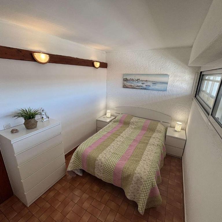 Appart 2 pièces Cabine PORT LA NOUVELLE PN590-022 - Appartement - 9