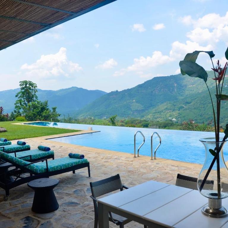 Villa en Club Campestre Mesa de Yeguas - Four-Bedroom Villa - 1
