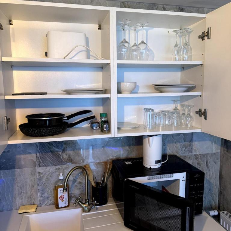 Golden house 2 - Jacuzzi - One-Bedroom Apartment - 4