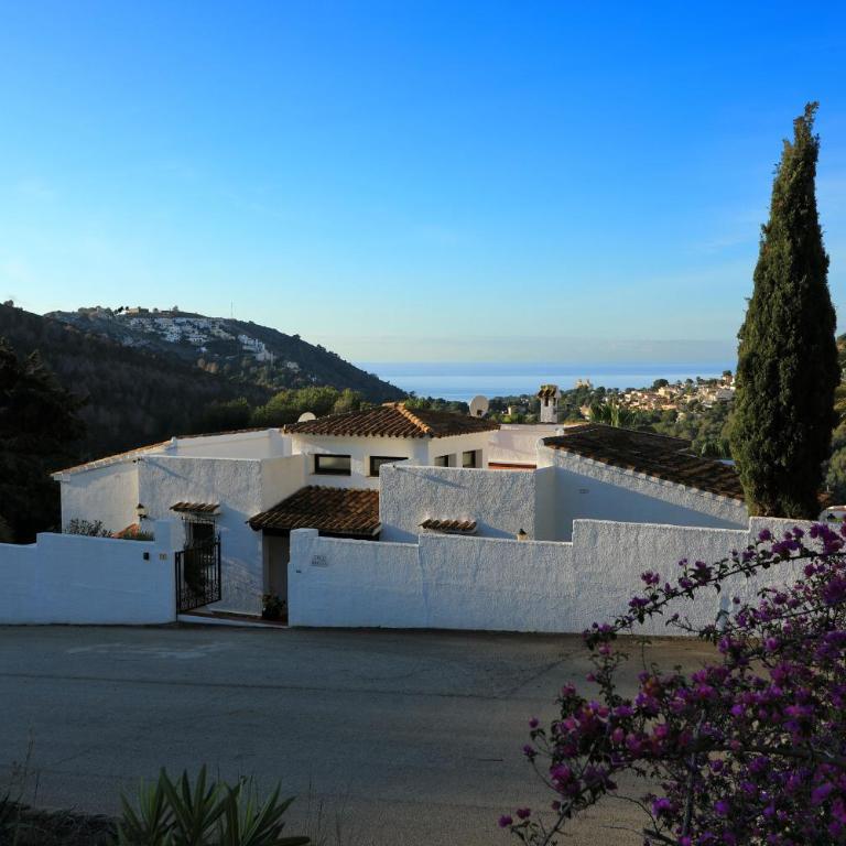 Isla Bonita Rental Home Moraira - Two-Bedroom Apartment with Balcony and Sea View - 6