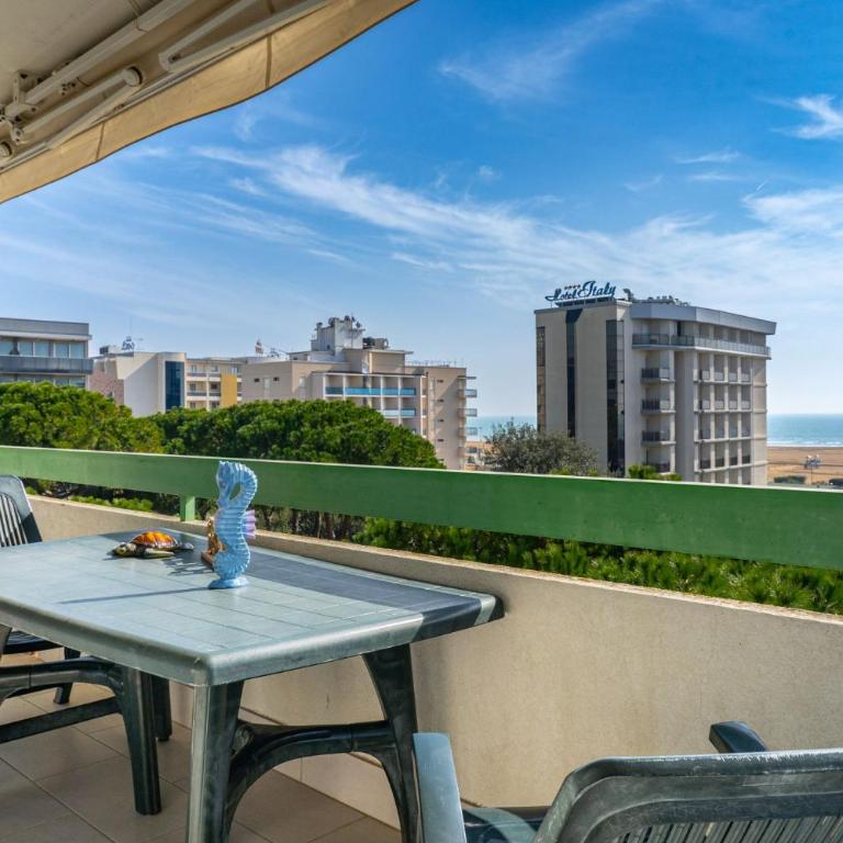 Enjoy the sea view from our spacious balcony - Appartamento - 1